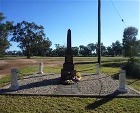 war-memorial-springdale.jpg